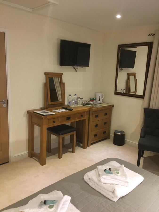 Bryn Derwen Bed & Breakfast เรย์อาเดอร์ ภายนอก รูปภาพ